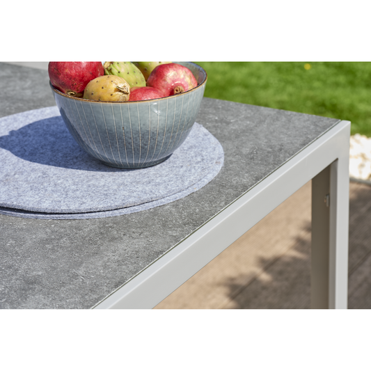 Gartentisch 'Meike 1' grau mit Sicherheitsglasplatte 150 x 90 x 72 cm