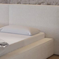 Polsterbett aus Bouclé Bett 06