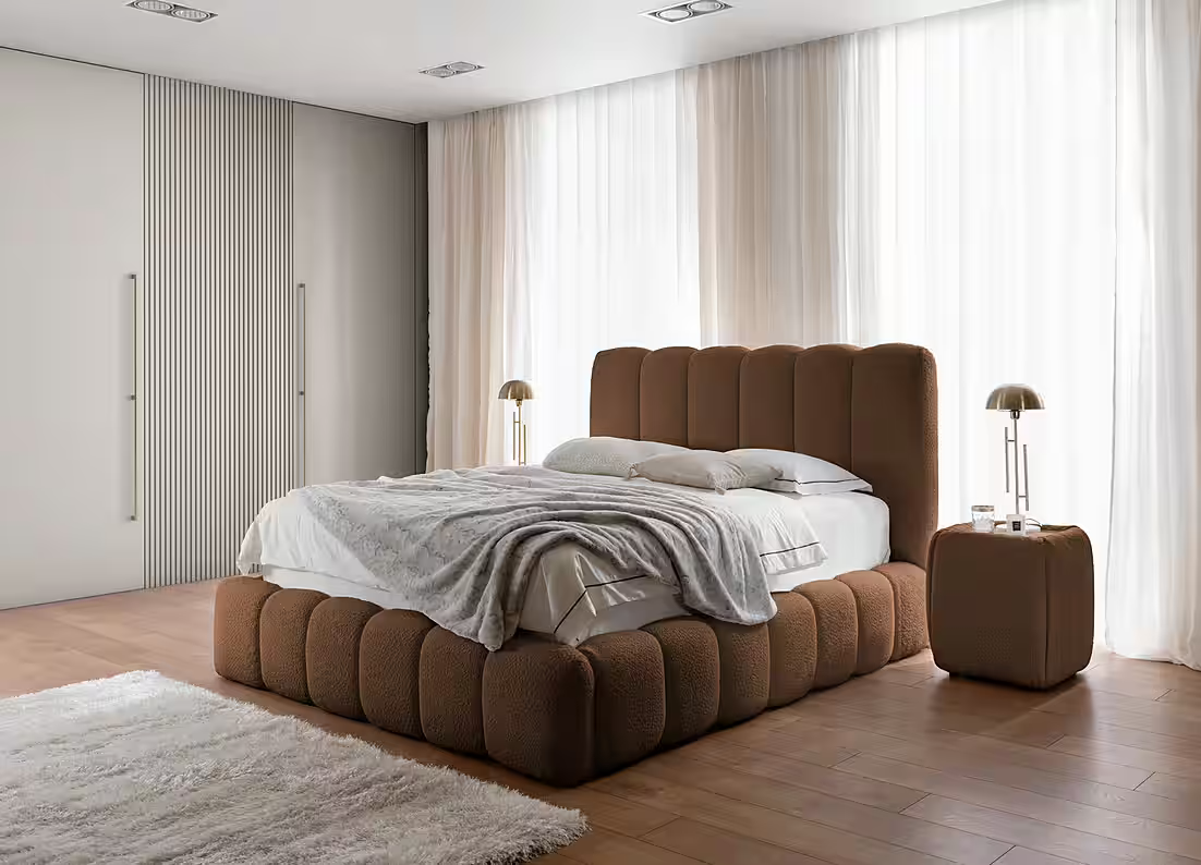 Polsterbett Cande Bouclé, hohes Kopfteil & Rillen-Design