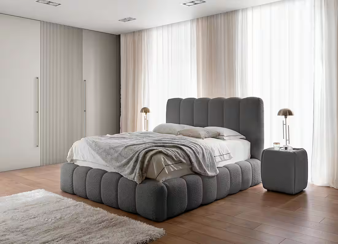 Polsterbett Cande Bouclé, hohes Kopfteil & Rillen-Design